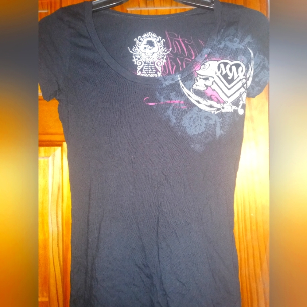 Women's metal mulisha shirt size M